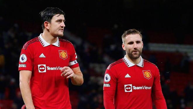 却凭借其在 却凭借其在